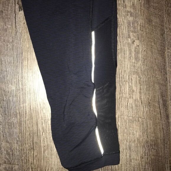Lululemon Leggings: Size 6  - Picture 3 of 4